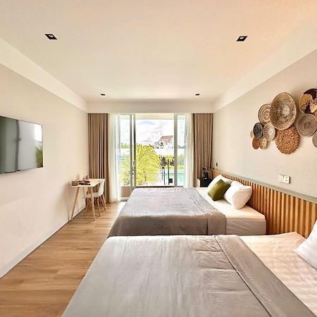 Bed and Breakfast Sens Club Thot Not Exterior foto